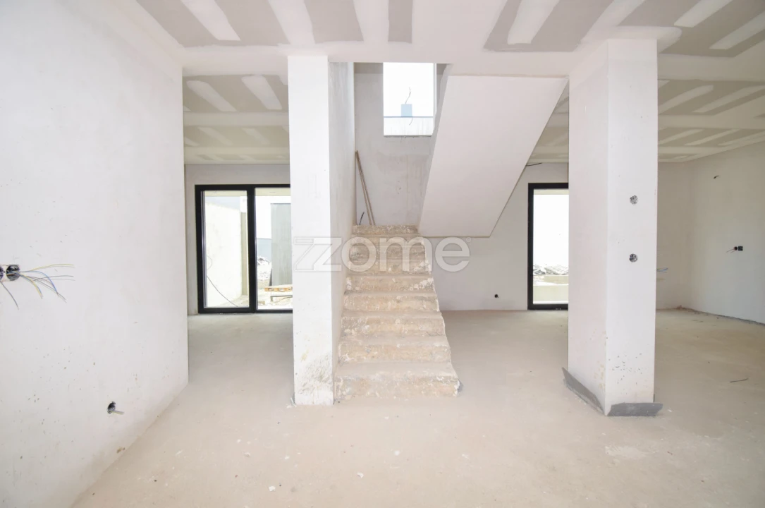 Moradia T4 para Venda em Loures Foto 12