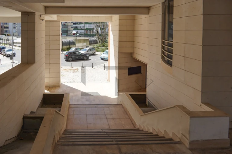 Escritório para Arrendamento em Lumiar Foto 7