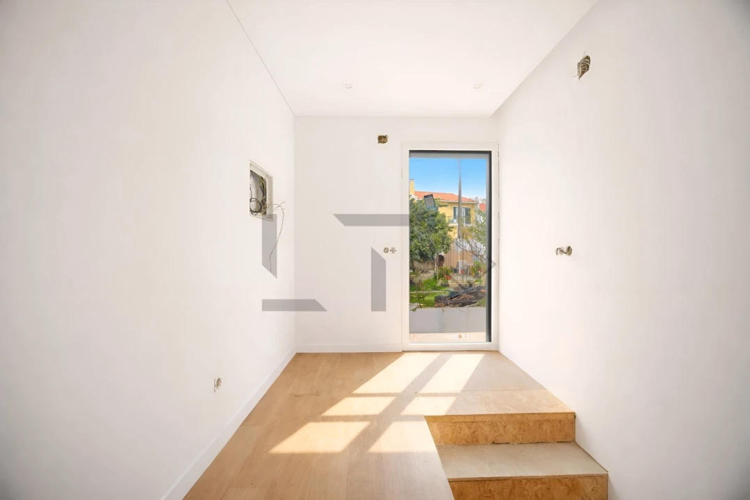 Moradia T4 para Venda em São Domingos de Rana Foto 15