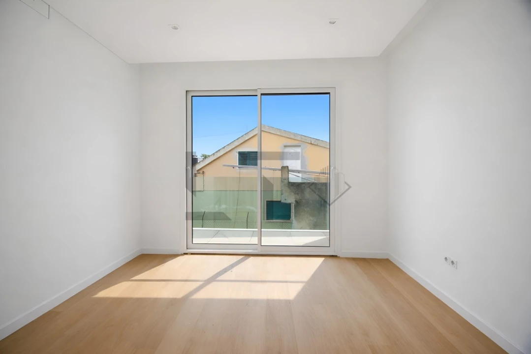 Moradia T4 para Venda em São Domingos de Rana Foto 20