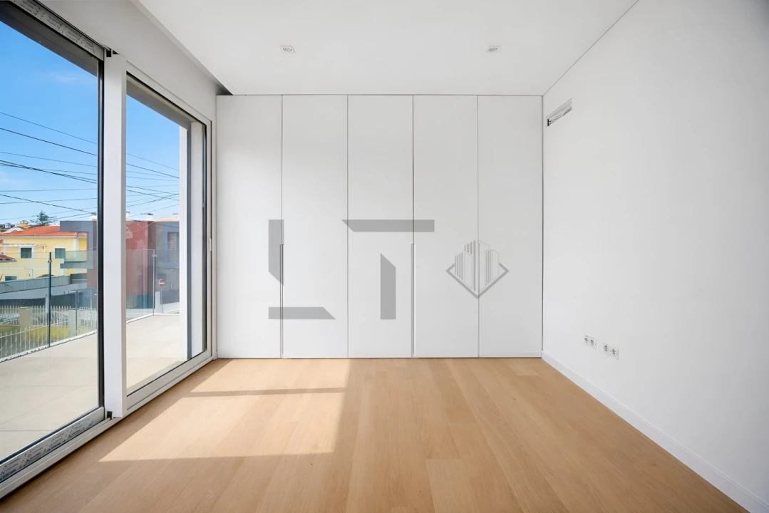 Moradia T4 para Venda em São Domingos de Rana Foto 19