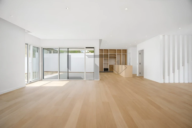 Moradia T4 para Venda em São Domingos de Rana Foto 11