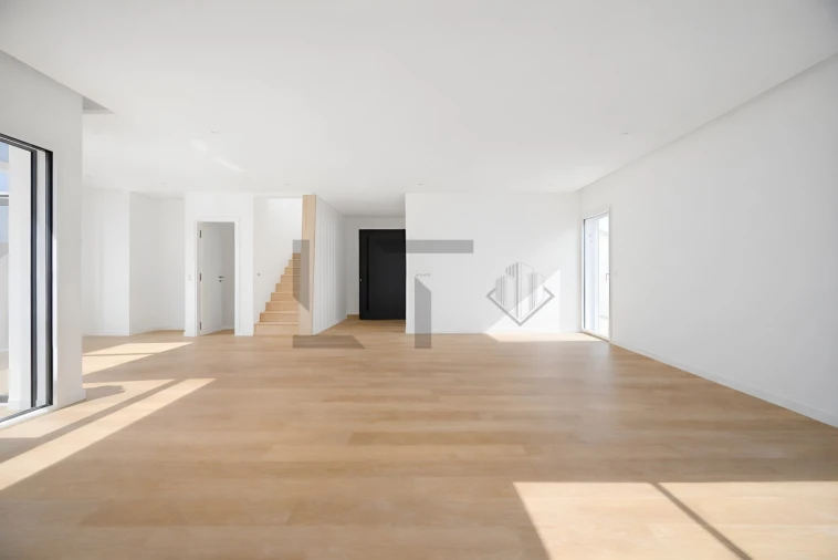 Moradia T4 para Venda em São Domingos de Rana Foto 14