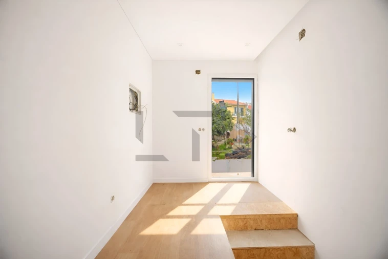 Moradia T4 para Venda em São Domingos de Rana Foto 15