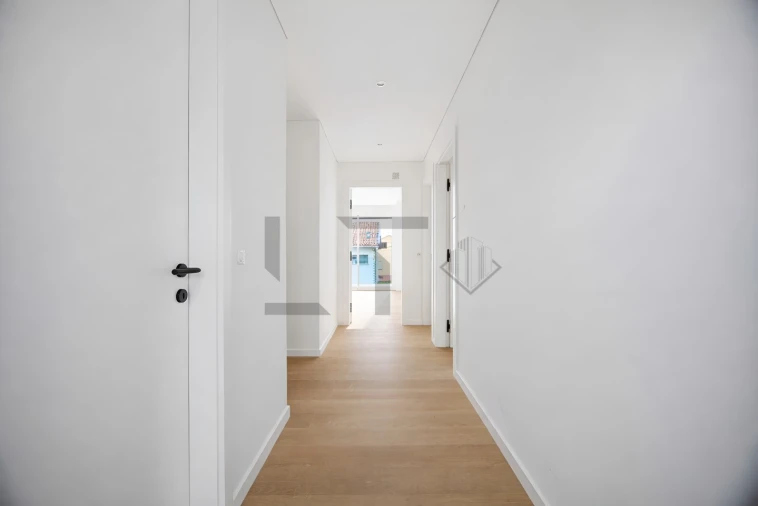 Moradia T4 para Venda em São Domingos de Rana Foto 17