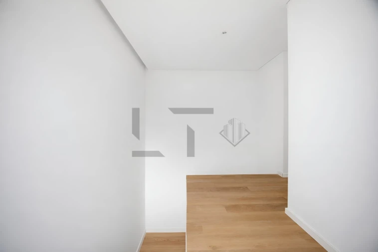 Moradia T4 para Venda em São Domingos de Rana Foto 16