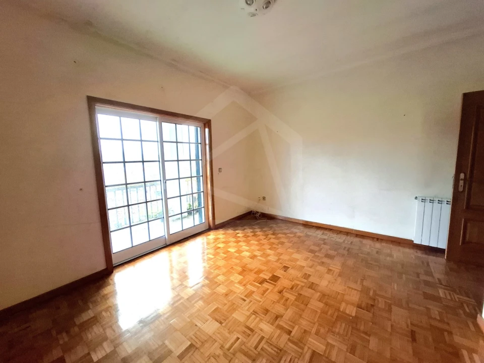 Moradia T3 para Venda em Milheiros de Poiares Foto 13