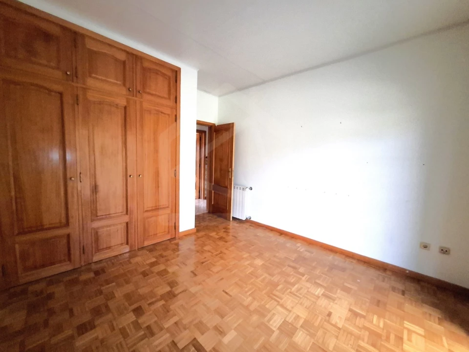 Moradia T3 para Venda em Milheiros de Poiares Foto 14