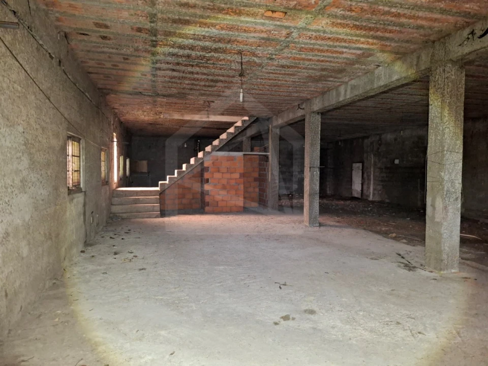 Moradia T3 para Venda em Milheiros de Poiares Foto 23