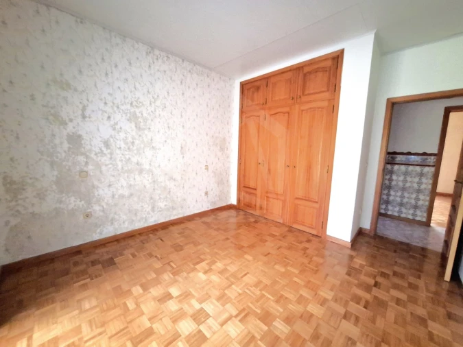 Moradia T3 para Venda em Milheiros de Poiares Foto 16