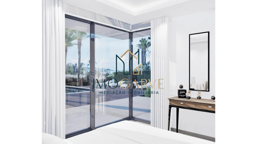 Moradia T5 para Venda em Lagos (São Sebastião e Santa Maria) Foto 15