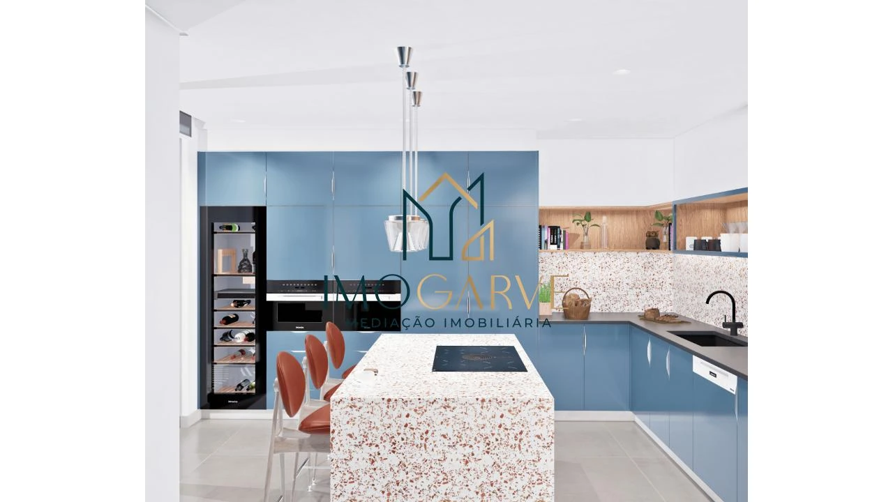 Moradia T5 para Venda em Lagos (São Sebastião e Santa Maria) Foto 8