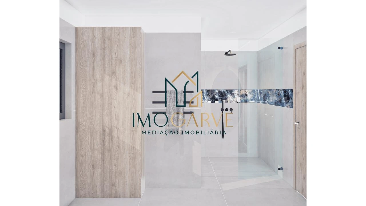 Moradia T5 para Venda em Lagos (São Sebastião e Santa Maria) Foto 12