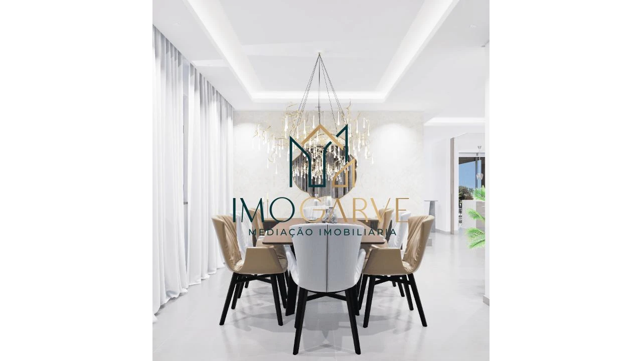 Moradia T5 para Venda em Lagos (São Sebastião e Santa Maria) Foto 17