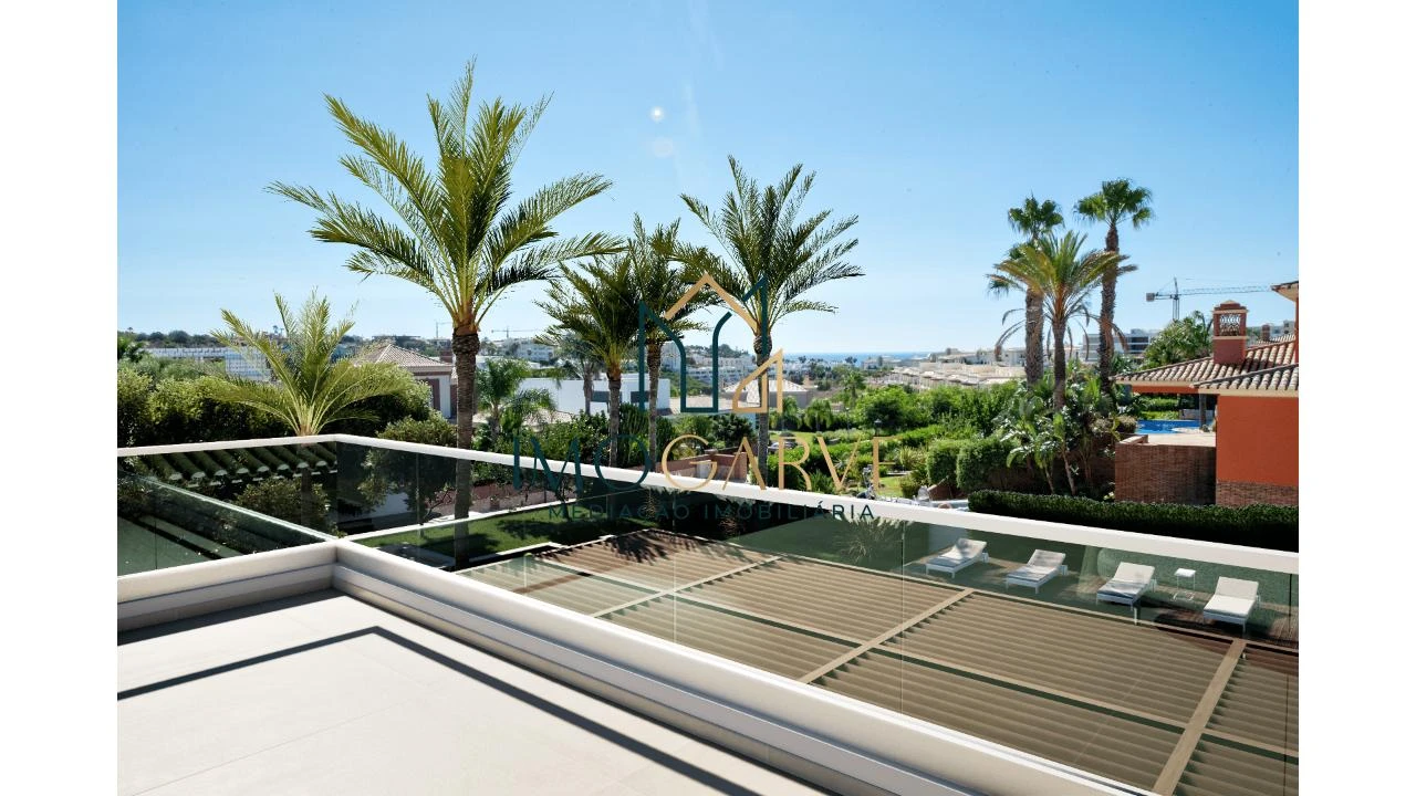 Moradia T5 para Venda em Lagos (São Sebastião e Santa Maria) Foto 22