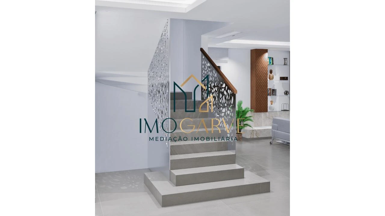 Moradia T5 para Venda em Lagos (São Sebastião e Santa Maria) Foto 19