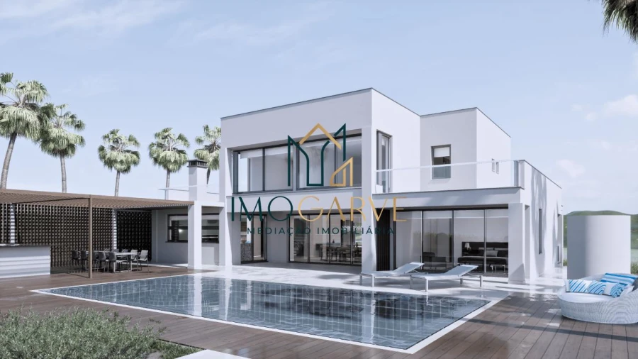 Moradia T4 para Venda em Lagos (São Sebastião e Santa Maria) Foto 3