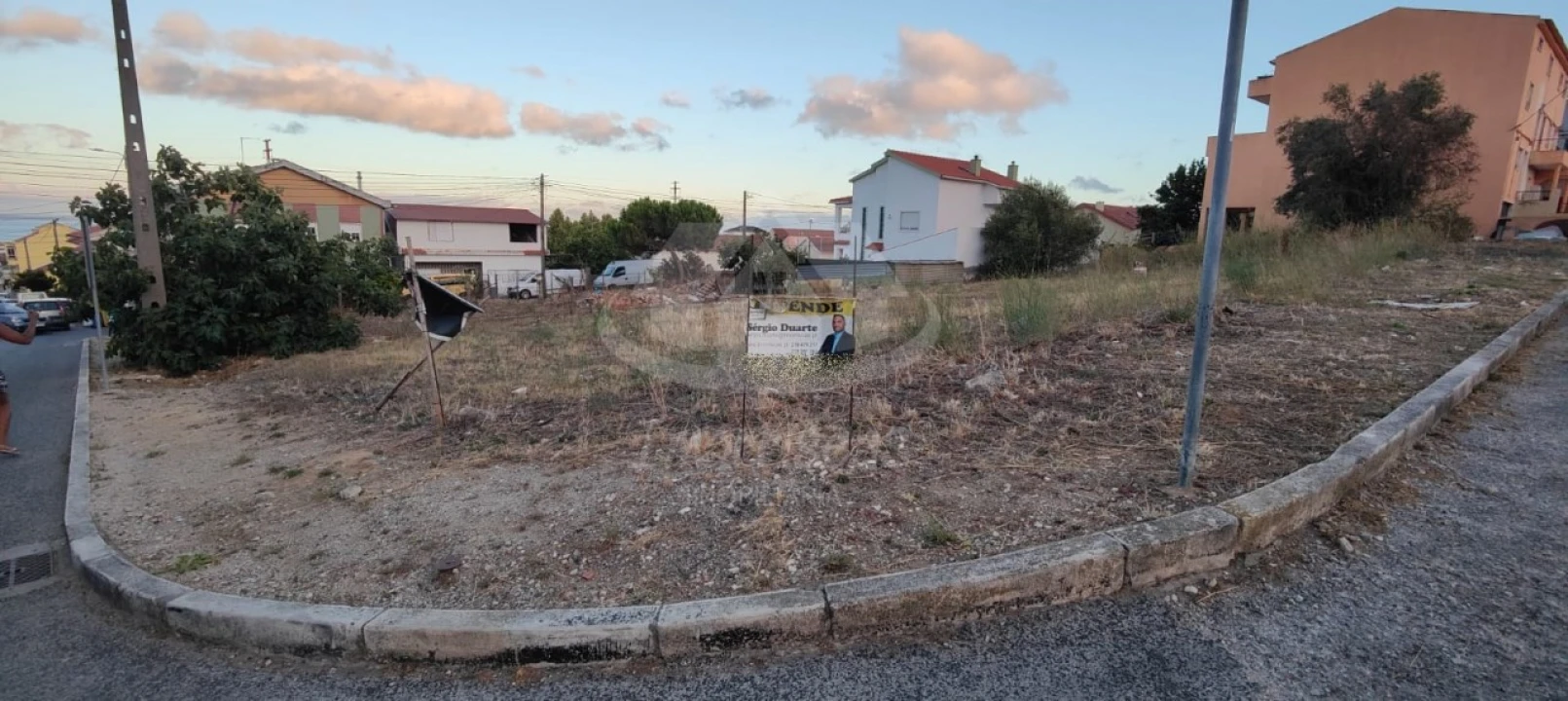 Terreno para Venda em Santa Iria de Azoia, São João da Talha e Bobadela Foto 1