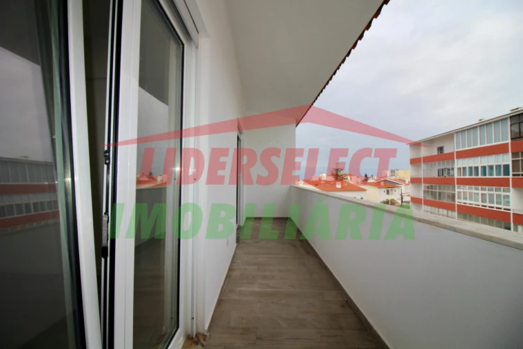 Apartamento T1 para Venda em Silveira Foto 14