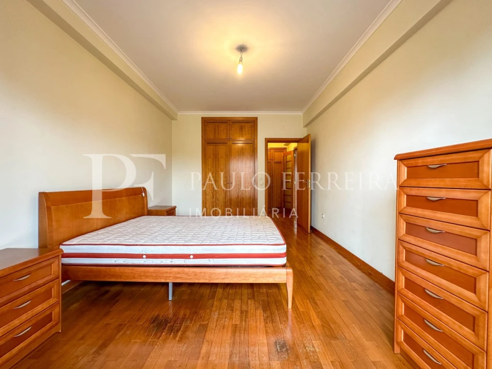 Apartamento T1 para Arrendamento em Vila Nova de Famalicão e Calendário Foto 12