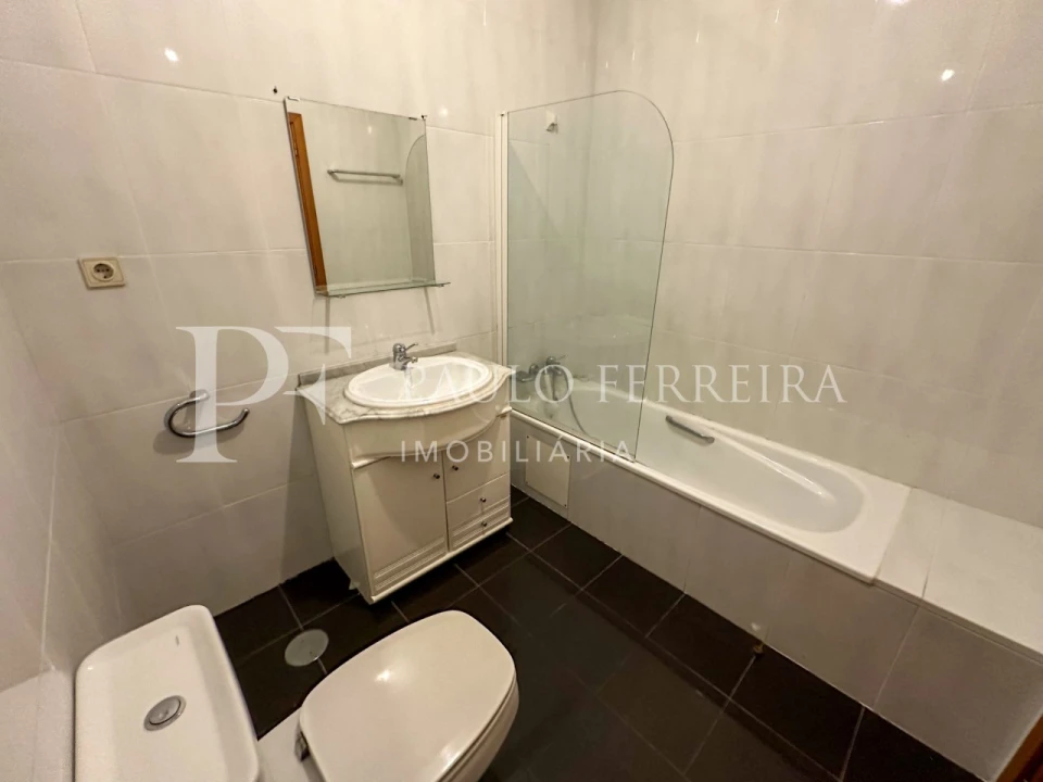 Apartamento T1 para Arrendamento em Vila Nova de Famalicão e Calendário Foto 13