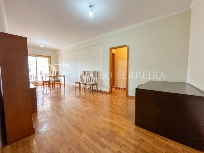 Apartamento T1 para Arrendamento em Vila Nova de Famalicão e Calendário Foto 2