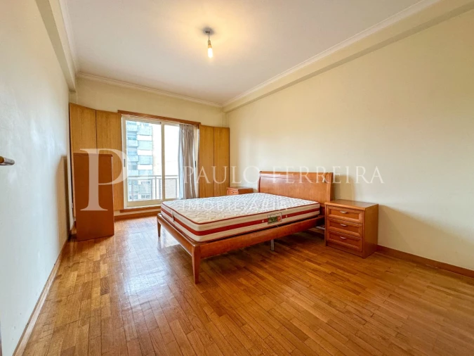Apartamento T1 para Arrendamento em Vila Nova de Famalicão e Calendário Foto 11