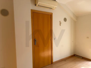 Apartamento T4 para Venda em Alcochete