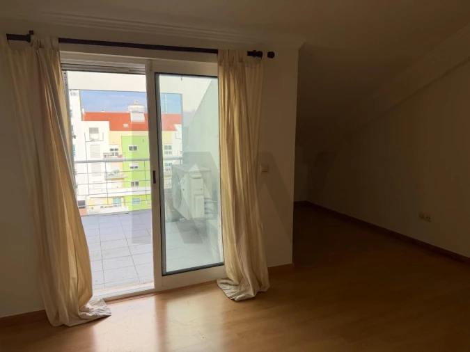 Apartamento T4 para Venda em Alcochete Foto 10