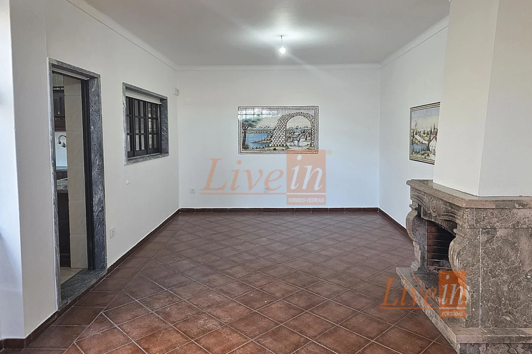 Moradia T4 para Venda em Bombarral e Vale Covo Foto 9