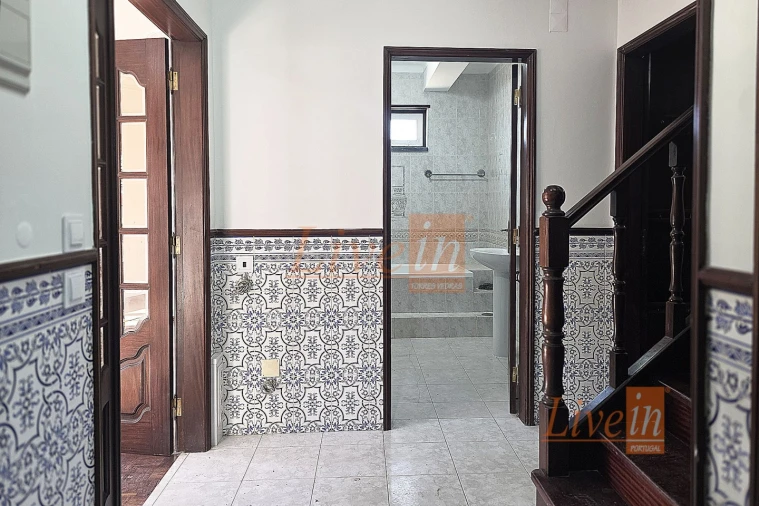 Moradia T4 para Venda em Bombarral e Vale Covo Foto 12