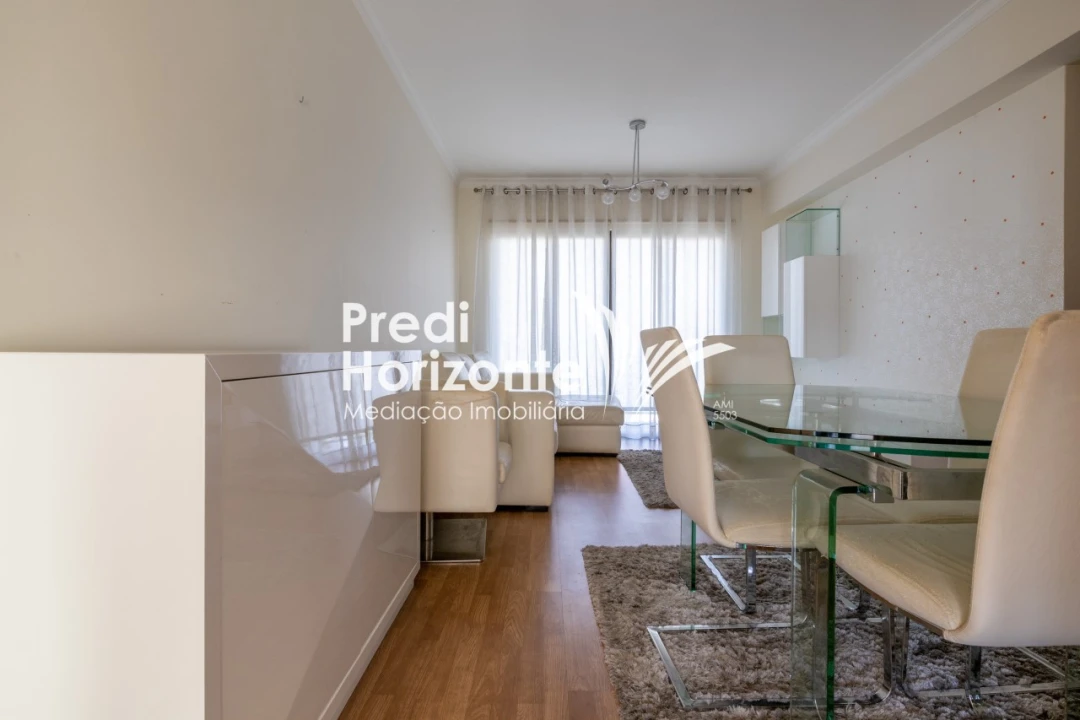 Apartamento T3 para Arrendamento em Santo Antonio Foto 3