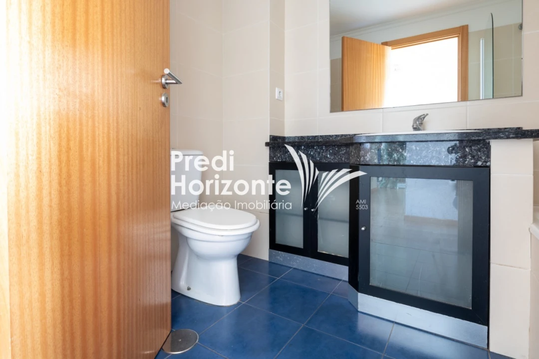 Apartamento T3 para Arrendamento em Santo Antonio Foto 29