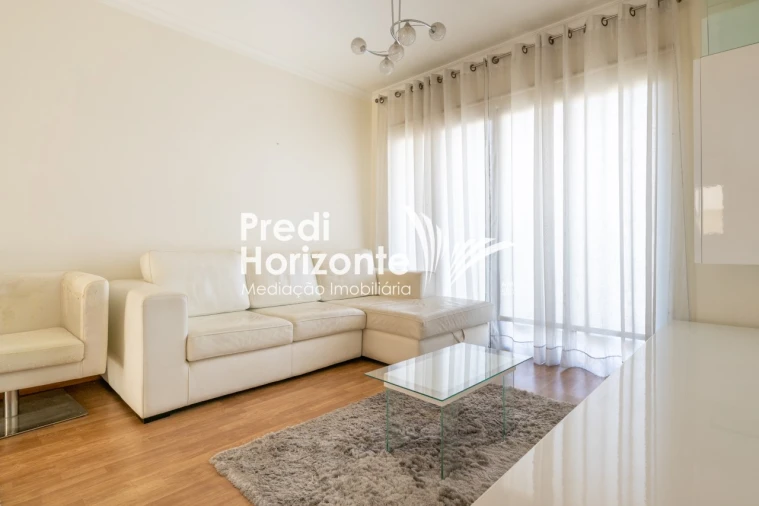 Apartamento T3 para Arrendamento em Santo Antonio Foto 5