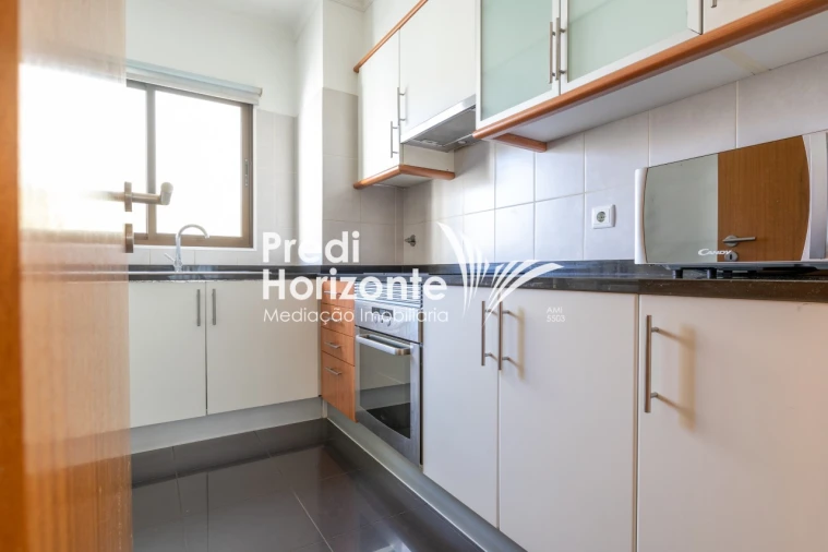 Apartamento T3 para Arrendamento em Santo Antonio Foto 7