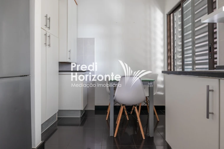 Apartamento T3 para Arrendamento em Santo Antonio Foto 10