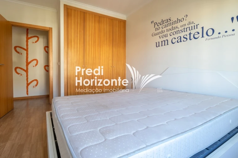 Apartamento T3 para Arrendamento em Santo Antonio Foto 16