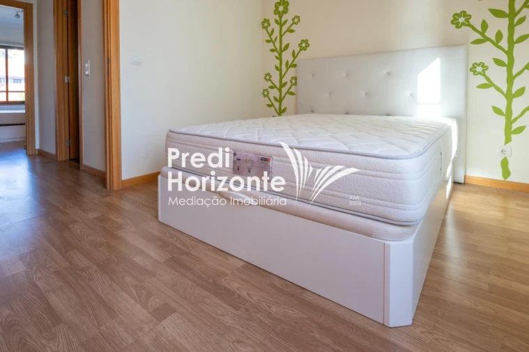 Apartamento T3 para Arrendamento em Santo Antonio Foto 24