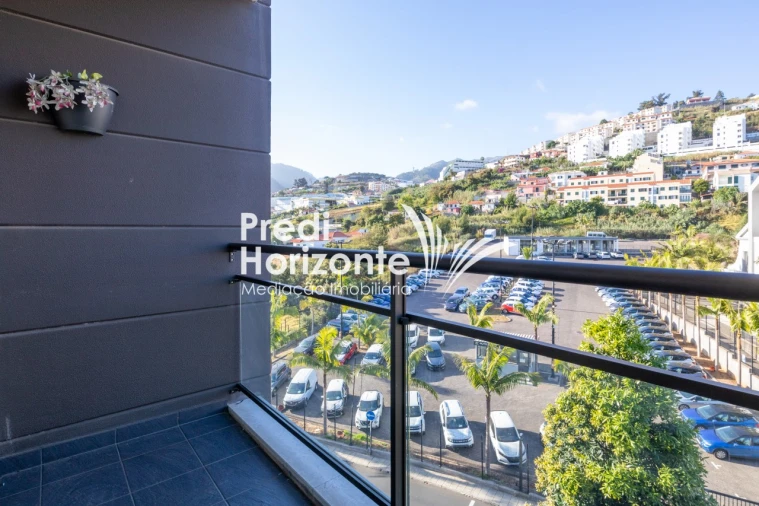 Apartamento T3 para Arrendamento em Santo Antonio Foto 34