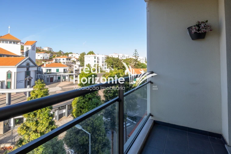 Apartamento T3 para Arrendamento em Santo Antonio Foto 35