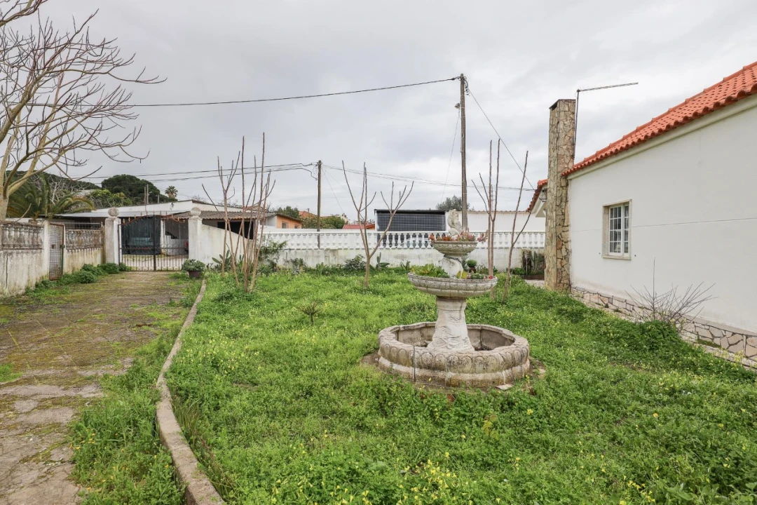 Moradia T2 para Venda em Charneca de Caparica e Sobreda Foto 23