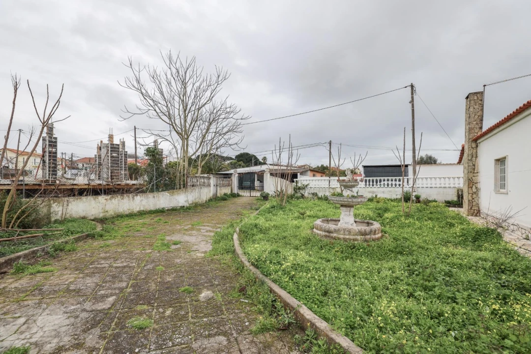 Moradia T2 para Venda em Charneca de Caparica e Sobreda Foto 31