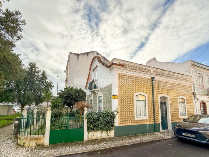 Moradia T4 para Venda em Nossa Sra de Fatima Foto 1