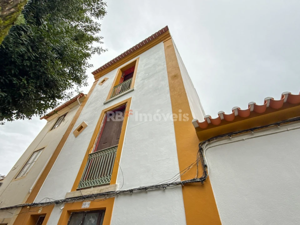 Prédio para Venda em Abrantes (São Vicente e São João) e Alferrarede Foto 1
