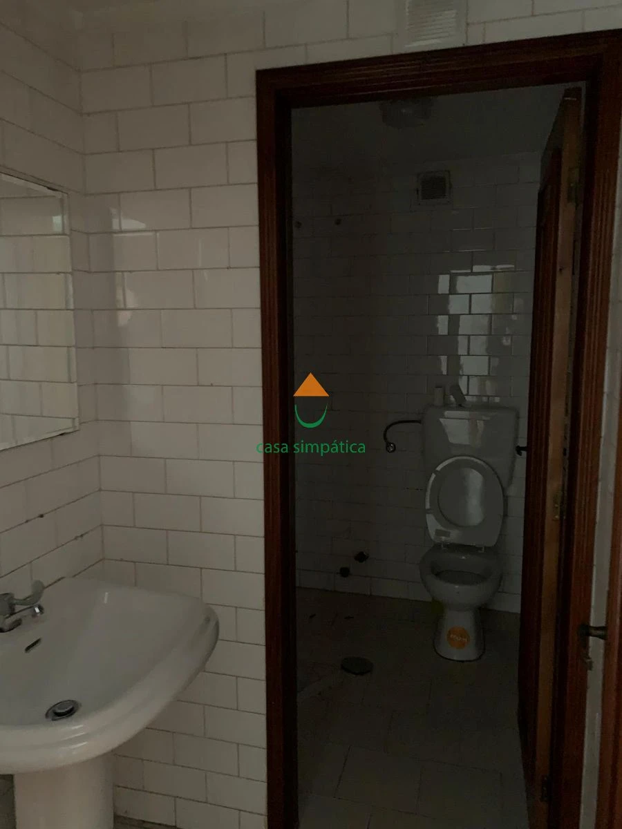 Loja para Arrendamento em Fânzeres e São Pedro da Cova Foto 4