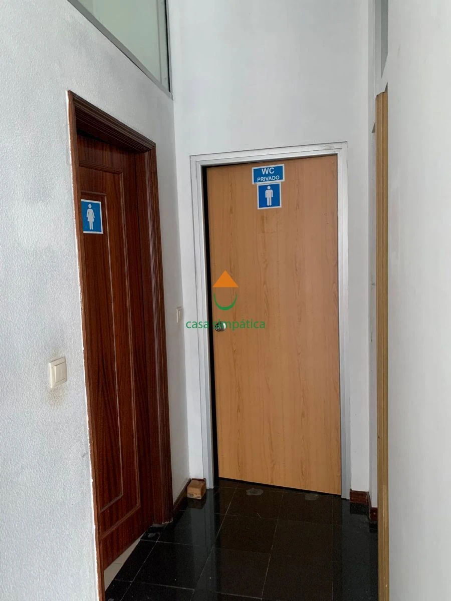 Loja para Arrendamento em Fânzeres e São Pedro da Cova Foto 7