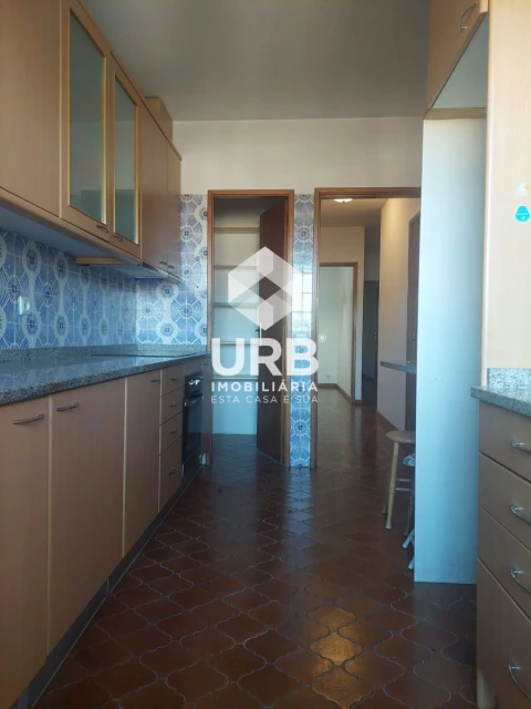 Apartamento T3 para Arrendamento em Braga (São José de São Lázaro e São João do Souto)
