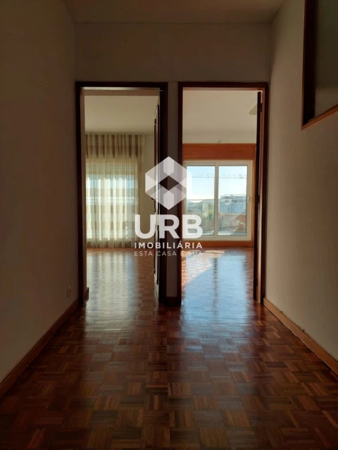 Apartamento T3 para Arrendamento em Braga (São José de São Lázaro e São João do Souto)