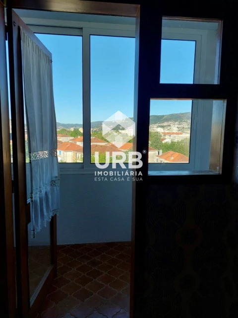 Apartamento T3 para Arrendamento em Braga (São José de São Lázaro e São João do Souto)