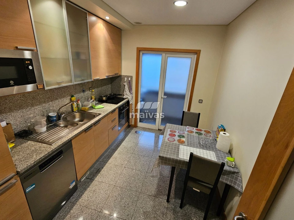 Apartamento T2 para Arrendamento em Rio Tinto Foto 5